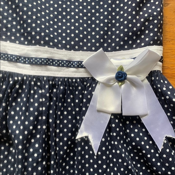 Dress - Picture 2 of 4